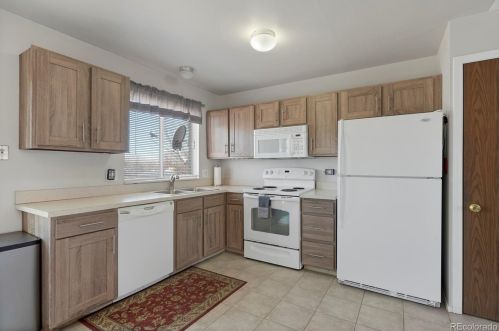 18952 Arizona Pl, Denver CO 80017-4522 exterior