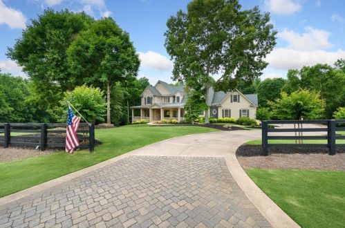 131 Arbor Shoals Dr, Holly Springs, GA 30115-6333