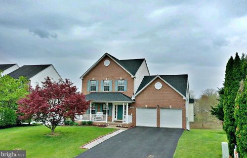 123 Posting Way, Charles Town, WV 25414-9327