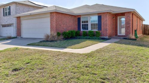 5016 River Rock Blvd, Fort Worth, TX 76179-7300