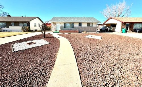 2023 Hollywood Dr, Pueblo, CO 81005-2503