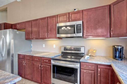 8658 Langholm Rd, El Cajon, CA 92021-2150