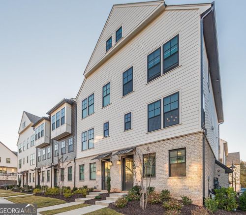6569 Beacon Dr, Atlanta GA  30328 exterior