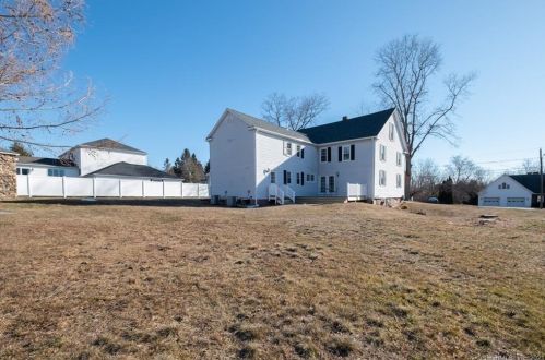 41 New Marker Rd, Wapping CT  06074-1863 exterior