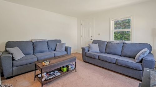 723 Lincoln Ave, Manville, NJ 08835-2455