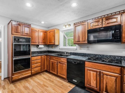 3890 Sundowner Ct, Conyers GA  30094-3870 exterior