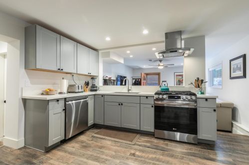 8675 Riv Rd, Truckee CA  exterior