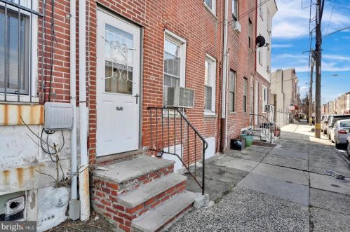 1113 10th St, Philadelphia, PA 19147-4639