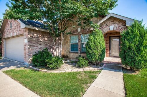 2533 Grand Gulf Rd, Fort Worth TX  76123-2610 exterior