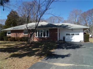 11 Charles Ave, Westerly, RI 02891-2707