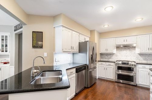 2242 Woodcreek, Carrollton TX 75006-1925 exterior