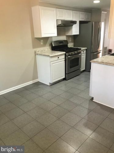 5729 Sweetwind Pl, Columbia MD  21045-2577 exterior