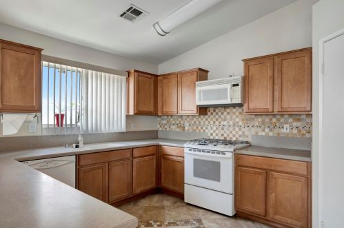79320 Bowden Dr, Indio, CA 92203-1217