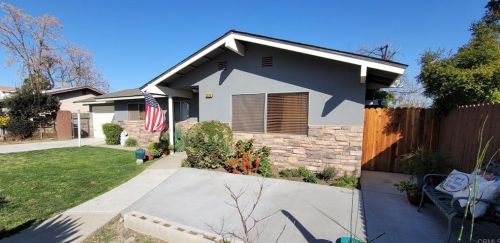 3526 Backer Ave, Fresno, CA 93726-6302