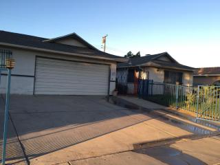 440 Cromwell St, Rialto, CA 92376-2732
