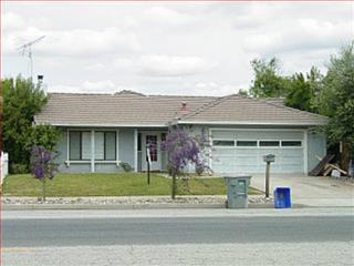 873 Welburn Ave, Gilroy CA  95020-4014 exterior