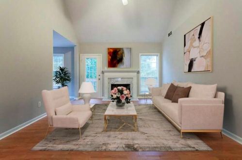 55 Chimney Walk Ct, Suwanee, GA 30024-3263