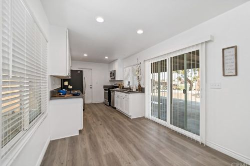 9447 Stirrup St, Riverside CA  92509-4960 exterior