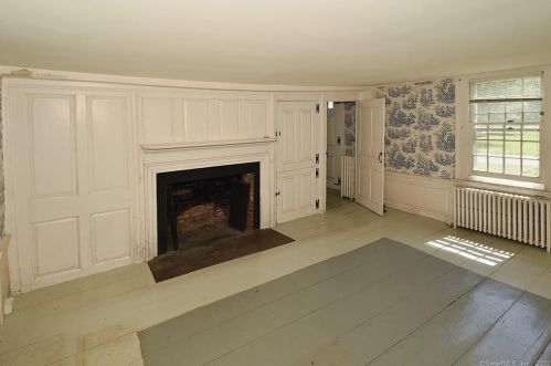 14 Meadow Rd, Windsor CT  06095-4617 exterior