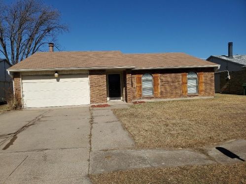 6925 Glendale Dr, Fort Worth, TX 76182-4915