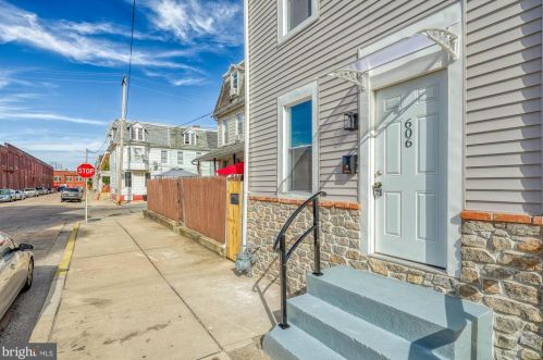 606 Company St, York PA  17401-3312 exterior