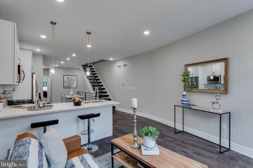 1013 24th St, Philadelphia PA  19146-2543 exterior