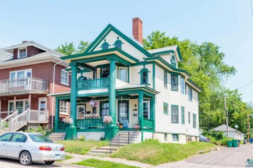 318 12th Ave, Duluth, MN 55805-2217