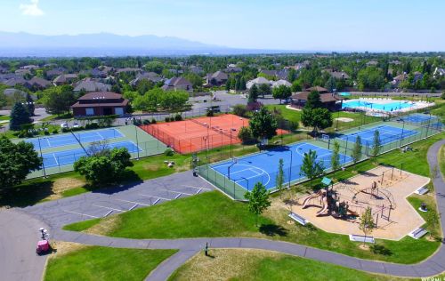 25 Snowstar Ln, Sandy UT 84092-4800 exterior