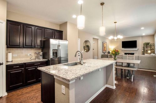 7351 Old Hammer Way, Aurora CO  80016-6115 exterior