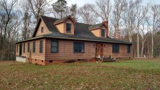 6731 Burgess Rd, Zanoni, VA 23061-3384