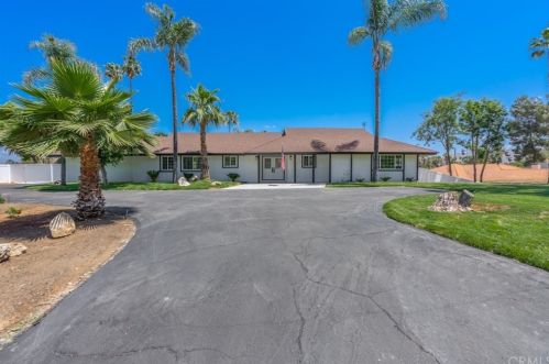 5710 Royal Hill Dr, Riverside, CA 92506-3459
