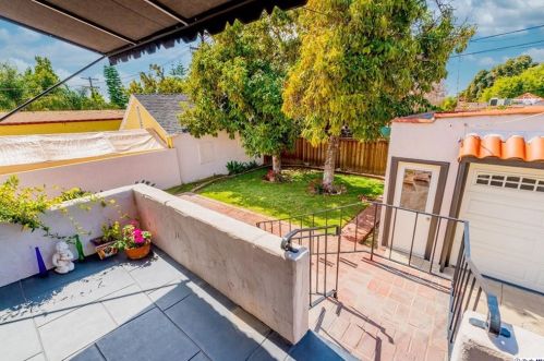 1151 Cedar St, Glendale CA  91207-1728 exterior
