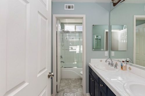 9564 Chandelle Way, Riverside CA  92508-6810 exterior