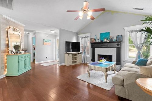 2028 Lantern Dr, Jefferson GA  30549-6995 exterior