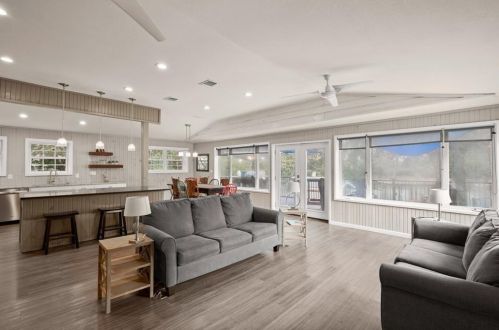 120 Erskine Fry, Seguin TX 78155 exterior