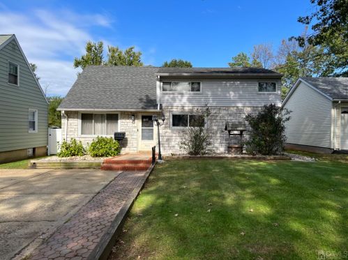 409 Douglas Ave, Avenel, NJ 07001-1108