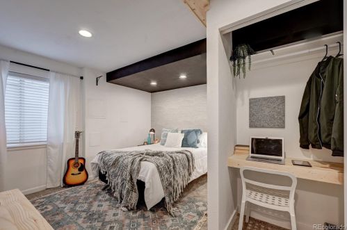 26900 Roxbury Pl, Denver CO  80016-7528 exterior