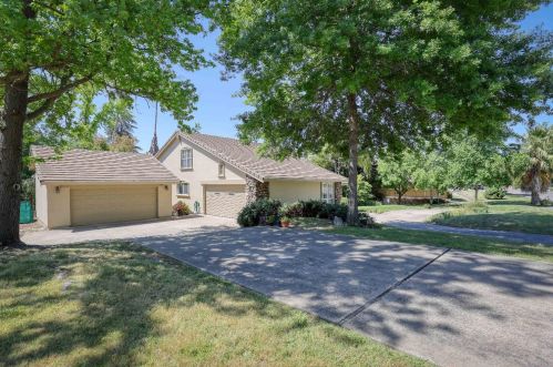 8538 Creekwood Way, Fair Oaks, CA 95628-6302