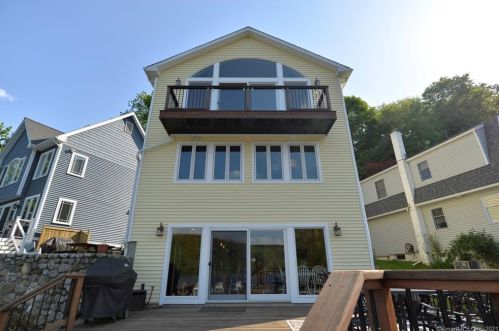 27 Bankside Trl, Sandy Hook CT  06482-1261 exterior