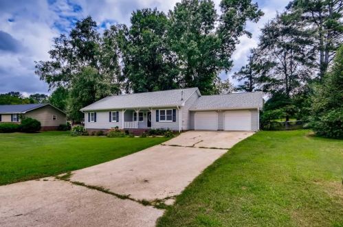 125 Sweet Bay Ln, Carrollton, GA 30116-7051
