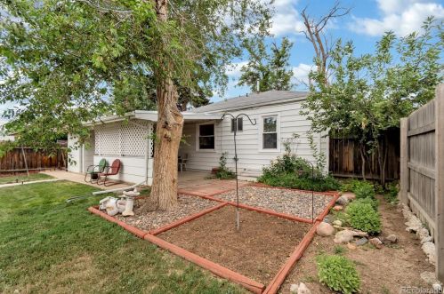 1925 Nome St, Denver, CO 80010-1610