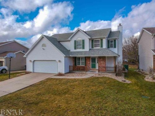1302 Courtland Ave, Normal, IL 61761-1944