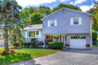 9 Hillcrest Ave, Kinnelon, NJ 07405-1601