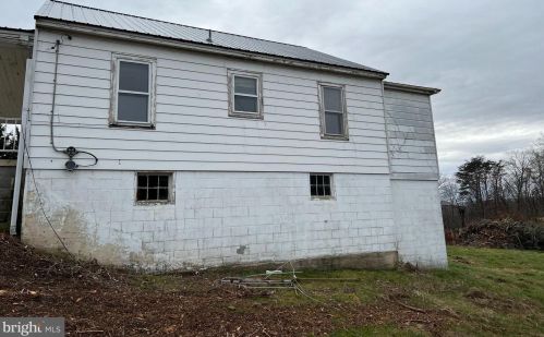 4641 Martinsburg Rd, Berkeley Springs WV  25411-5053 exterior