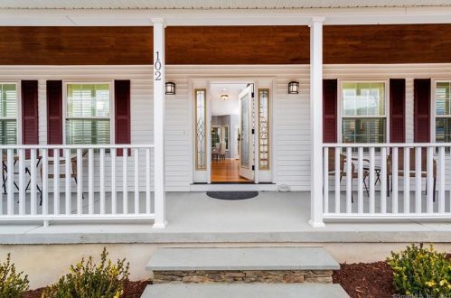 102 Walnut Tree Hill Rd, Sandy Hook, CT 06482-1046