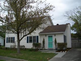 118 Charles St, Cape Lookout National Seasho, NC 28516-9607