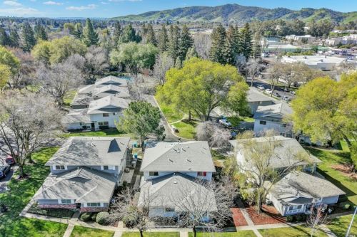 107 Del Rio Cir, Vacaville, CA 95687-4801