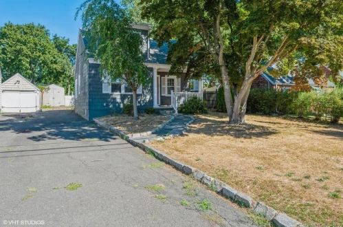 25 Vollmer Ave, Norwalk, CT 06851-4136