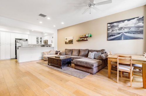 61 Nature, Irvine CA  92620-3827 exterior