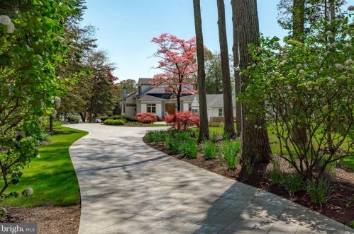 363 South Dr, Severna Park, MD 21146-2111